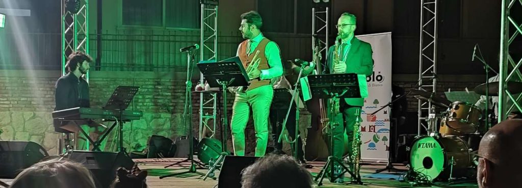 SOTTO LE STELLE DEL JAZZ – A Brolo, un omaggio evocativo a Paolo Conte