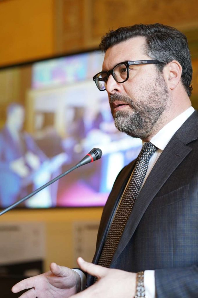 SICUREZZA NEGLI OSPEDALI A MESSINA – L’on. Antonio De Luca (M5S) chiede al Prefetto e al Questore di prolungare nelle ore notturne il presidio di Polizia all’interno dell’Ospedale Papardo
