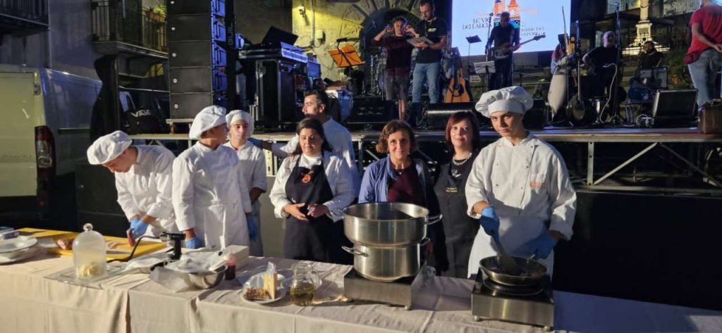 ESPERIENZE – I ragazzi dell’Alberghiero di Brolo alla scuola con Valeria Raciti: un’esperienza unica