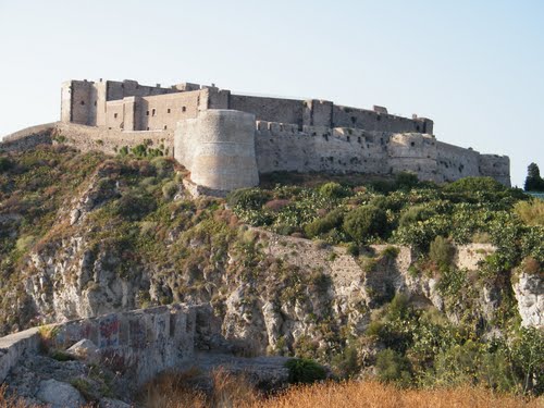 MILAZZO – La Regione attesta la regolarità dei lavori di riqualificazione dell’area limitrofa al Castello