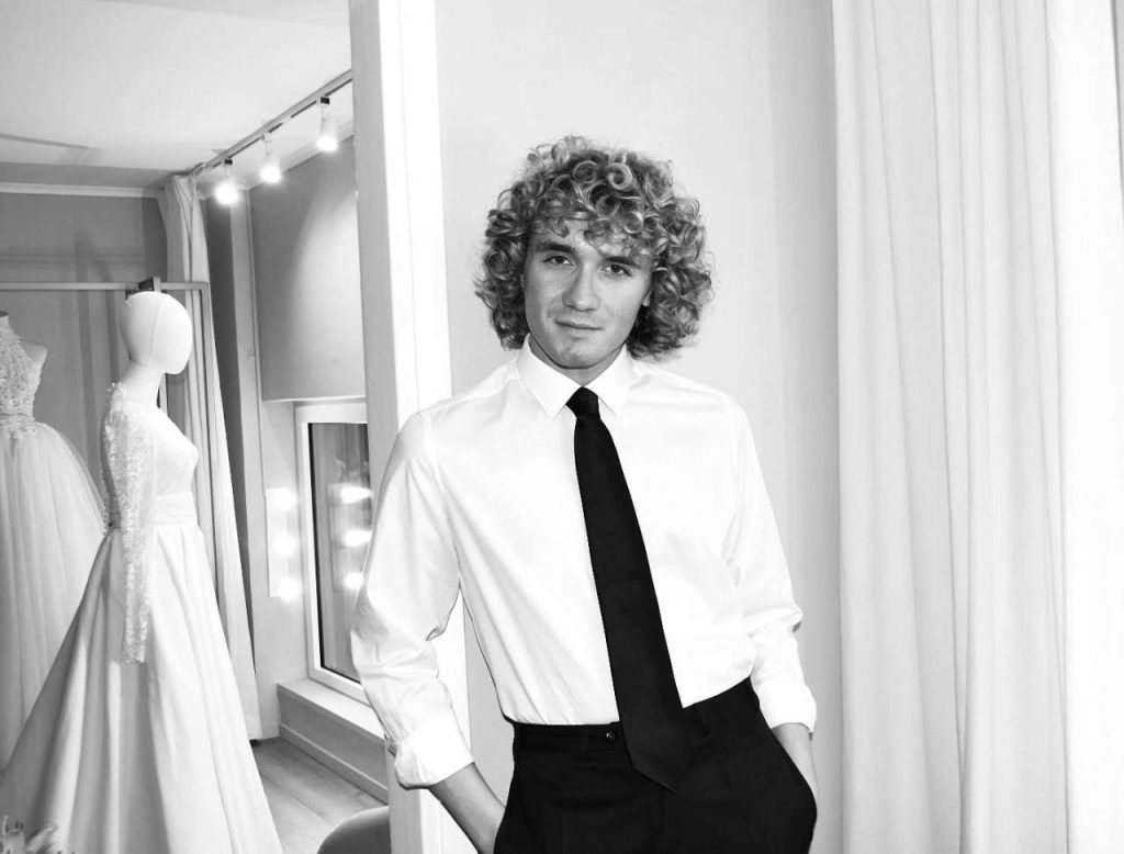 ELIO GUIDO – Lo stilista calabrese si prepara a sfilare nell’alta moda di Roma