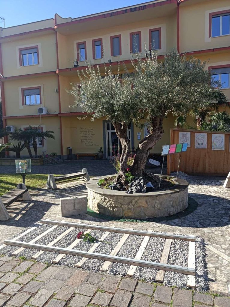FARE MEMORIA – L’istallazione sull’olocausto ad Oliveri