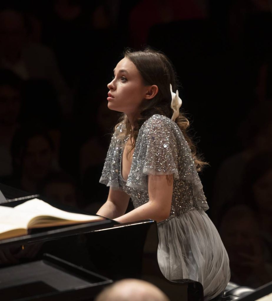 DARIA VASILEVA – Domenica 9 febbraio, concerto al Palacultura Antonello per la Filarmonica Laudamo