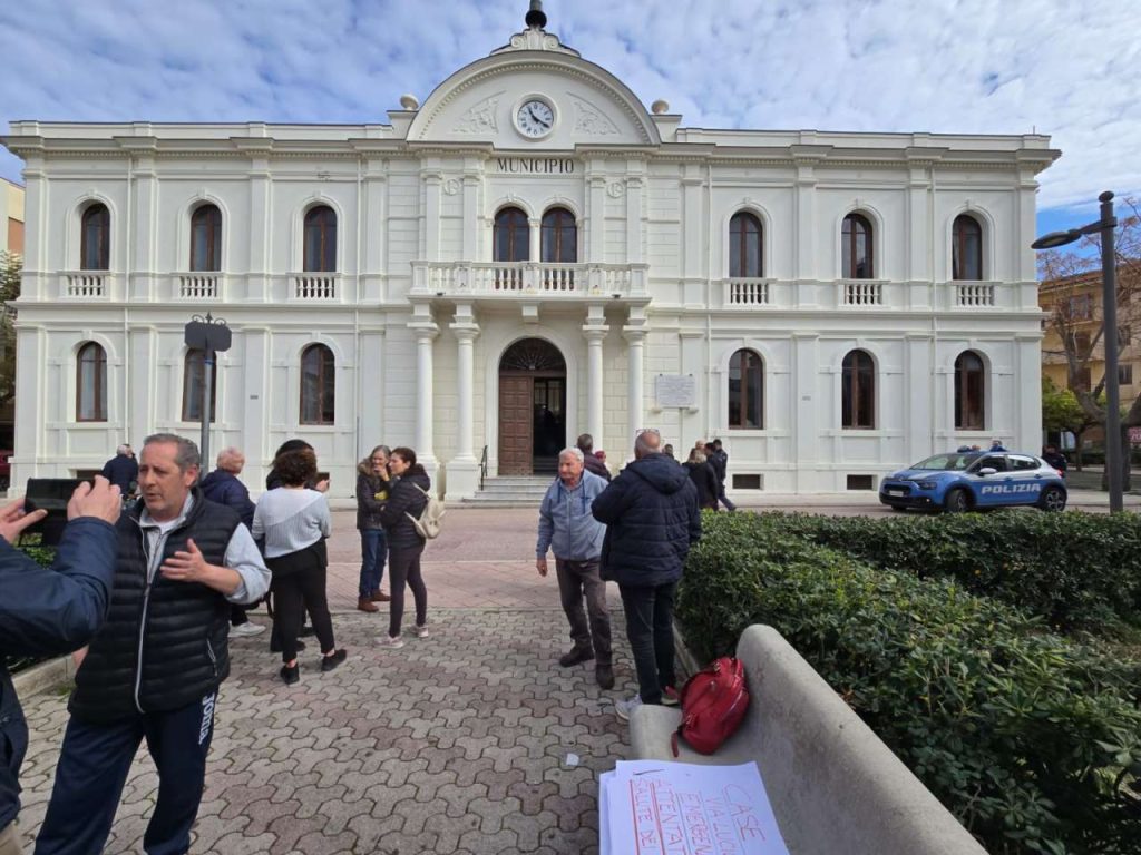 CASE POPOLARI E SMALTIMENTO ACQUE NERE – A Capo d’Orlando si prospetta una soluzione tampone