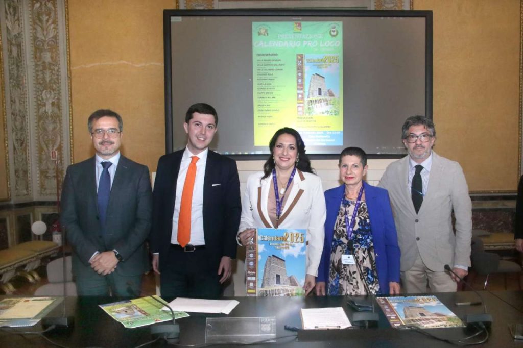 SINAGRA – La Pro Loco raggiunge un altro grande obiettivo: la presentazione della XX edizione del Calendario-Almanacco nella sede dell’Assemblea Regionale Siciliana