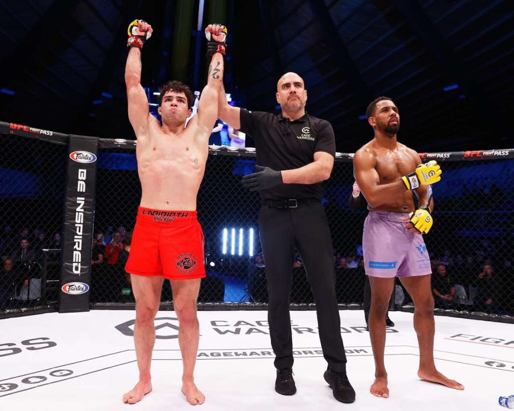 CAMPIONI – Giuseppe “Gear Fifth” Ruggeri vince al Cage Warriors 183 di Roma