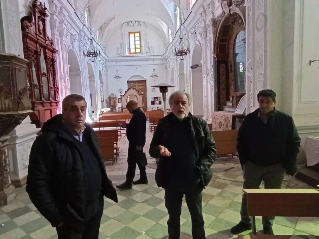 PIRAINO – Sopralluogo nella Chiesa Madre: un passo avanti per la messa in sicurezza e la sua valorizzazione