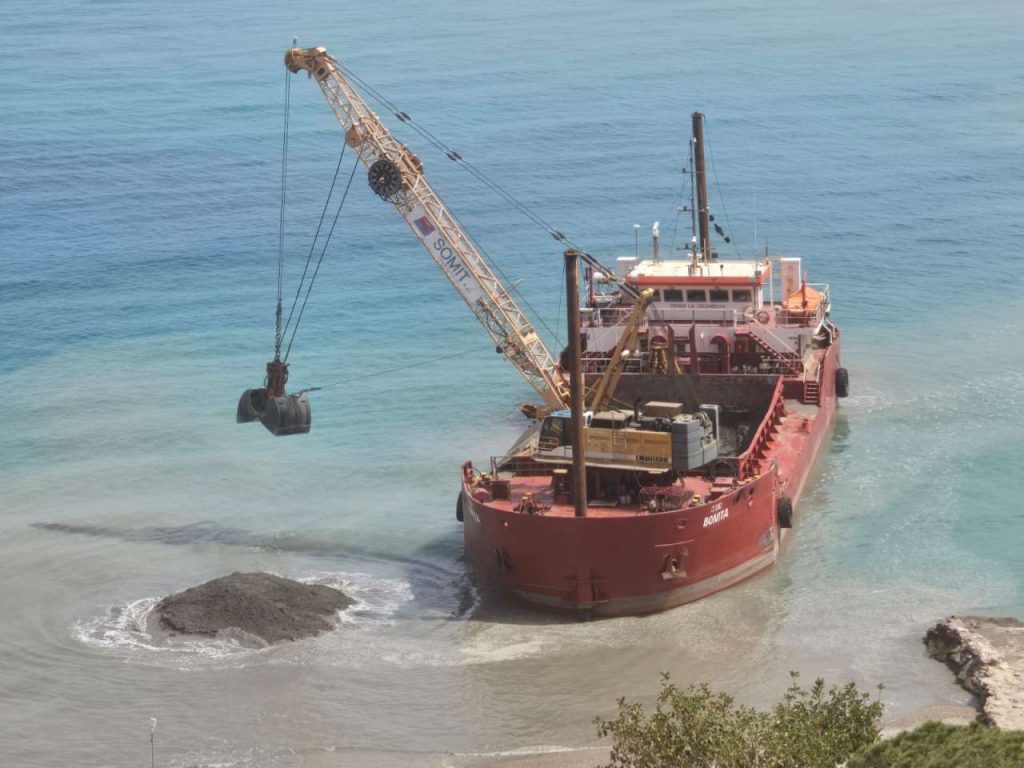 LE FOTO – La sabbia “restituita” a Testa di Monaco