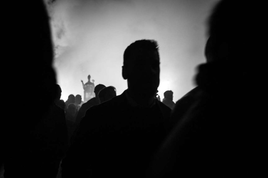 SCATTI – La “Cursa i San Liu”: la foto che racconta l’anima di una tradizione