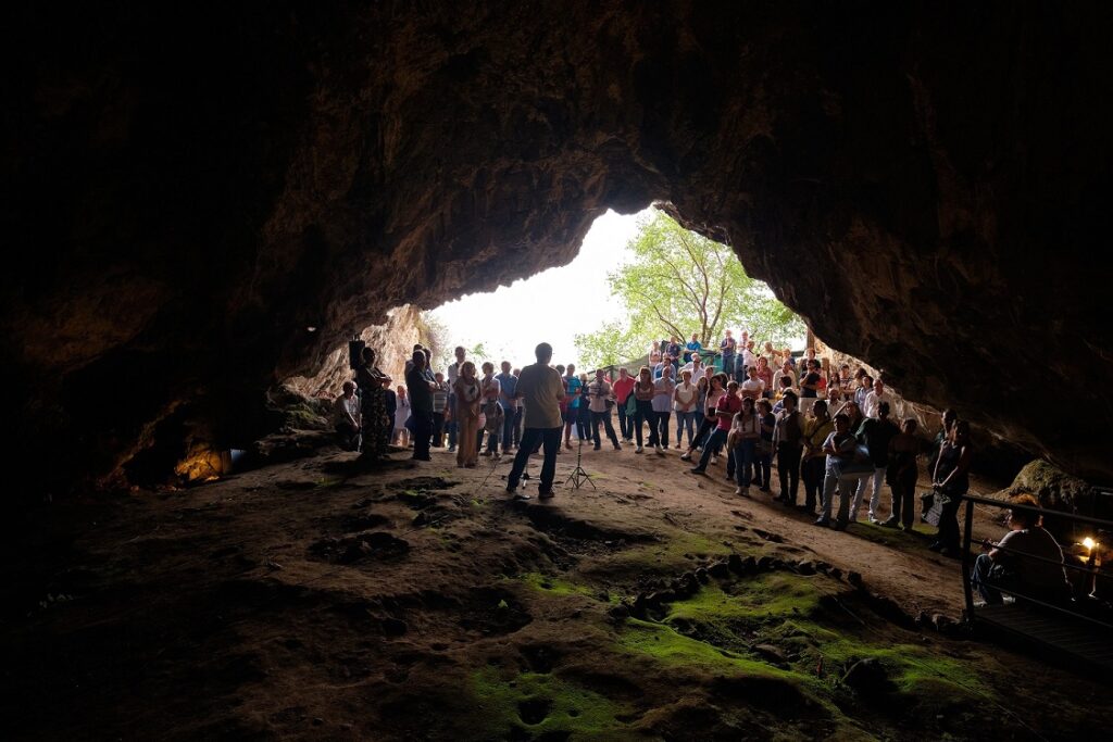 ACQUEDOLCI – Convegno “La Grotta San Teodoro, storie di uomini e faune preistoriche”