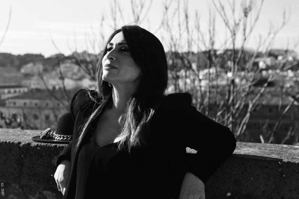 TUTTO LIBRI – Da Fanny Zampini al presente: il volume tradotto e curato da Giusy Sciacca “Onora il nostro sesso” riaccende il dibattito sui diritti