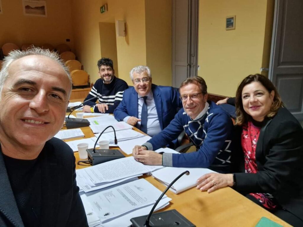 CAPO D’ORLANDO – “CambiAmo Capo” denuncia irregolarità nella vendita dell’ex ITCG Merendino