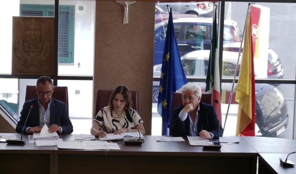 GIOIOSA MAREA – Consiglio Comunale, rendiconto 2024, variazione di bilancio, mozione pro Palestina e regolamento utilizzo aula Consiliare