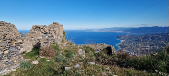 ECHI DEL MITO – Musica, poesia e leggenda tra le rovine di Gioiosa Guardia