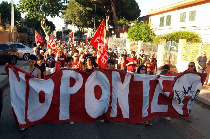 NO PONTE – Corteo a Contesse: “Difendiamo il nostro territorio”