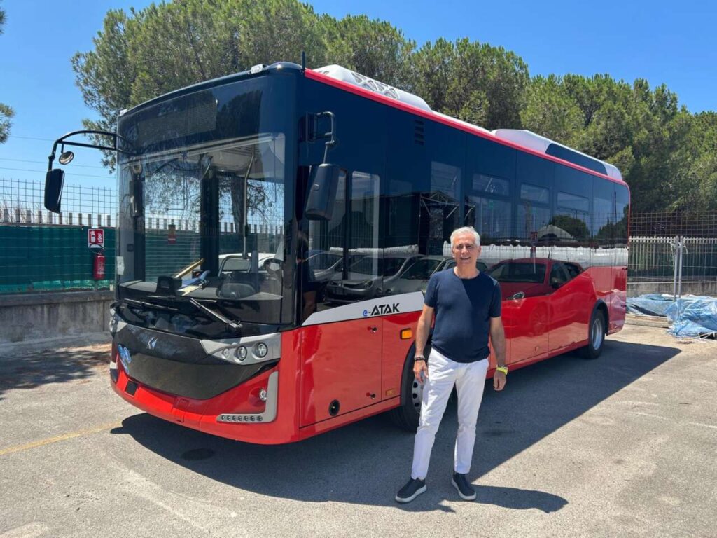 MILAZZO – Consegnato al Comune il bus elettrico da 52 posti