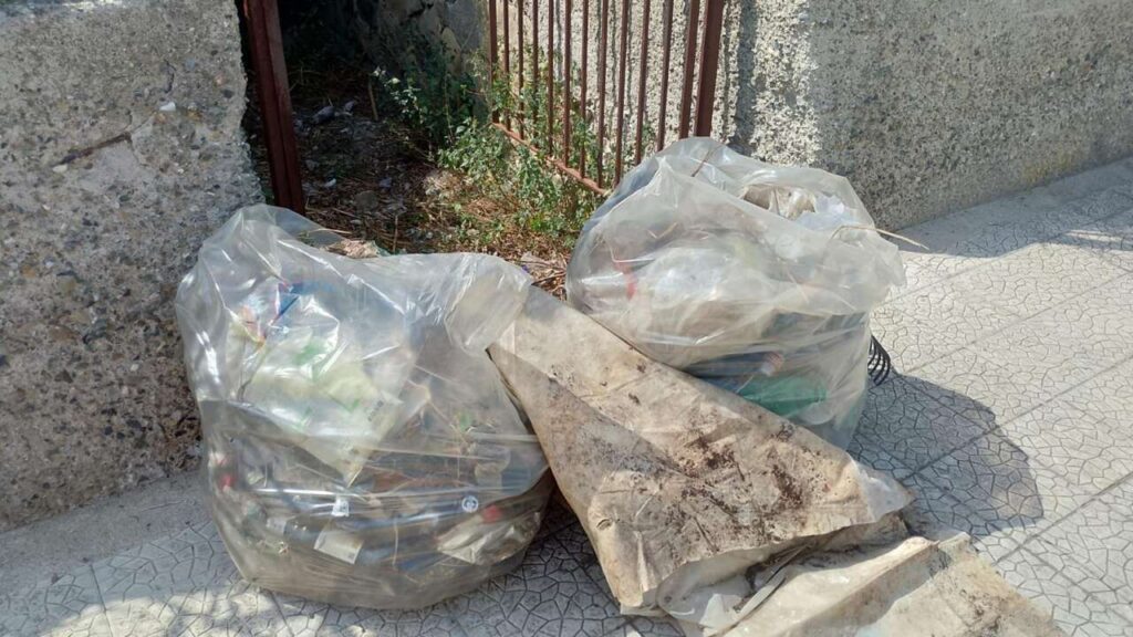 BROLO – Sottopassi ferroviari ripuliti. L’assessore comunale Ricciardello ringrazia, e richiama al senso civico