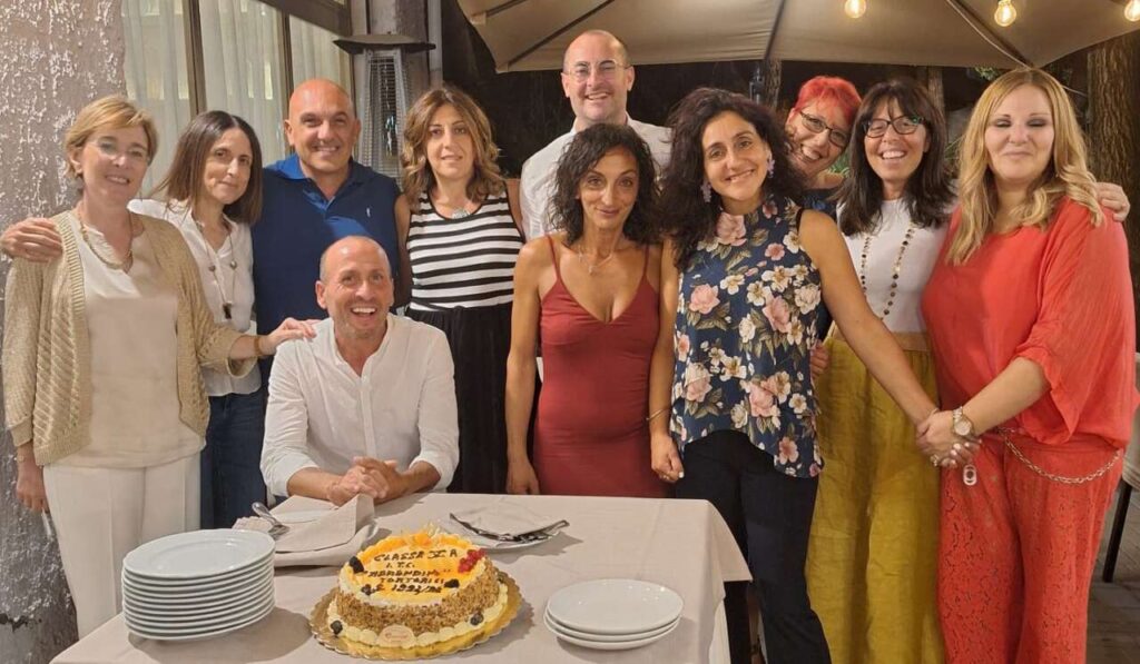 TORTORICI – Dopo 33 anni la V A dell’Istituto Tecnico Commerciale si ritrova