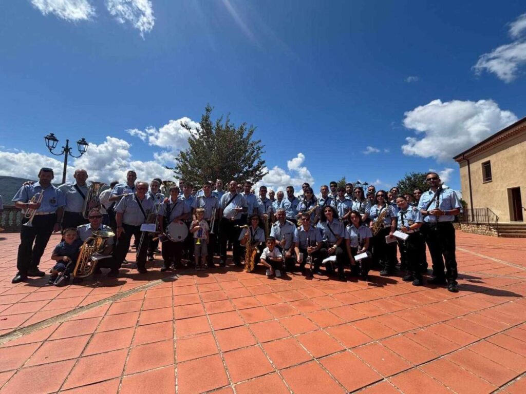 FICARRA – La banda “Santa Cecilia” celebra la Madonna Annunziata con oltre 50 musicisti