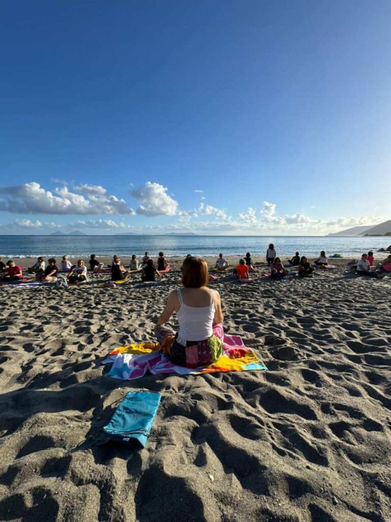 FORMAZIONE INNOVATIVA – La spiaggia di Testa di Monaco Natural Beach diventa un’aula