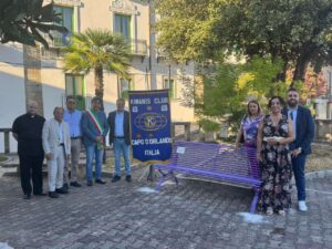 NASO – Inaugurata la Panchina Lilla