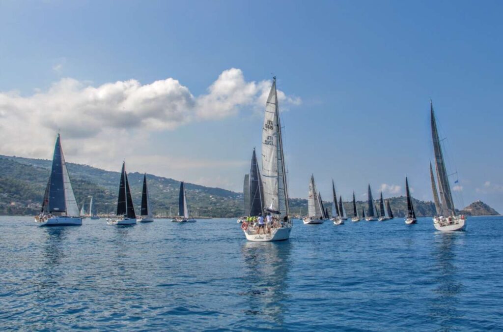 CAPO D’ORLANDO – Yacht Club, dal 26 al 28 settembre la Round Aeolian Race 2025