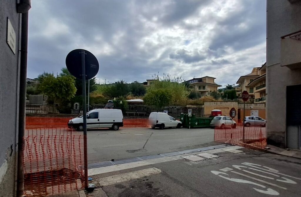 BROLO –  Cantiere del quartiere “Piazza Vespri” in stallo: problemi di organico e ricollocazione operai