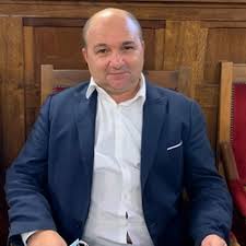 MILAZZO – Il consigliere Maisano interroga:” Chi ha scattato quelle foto?”