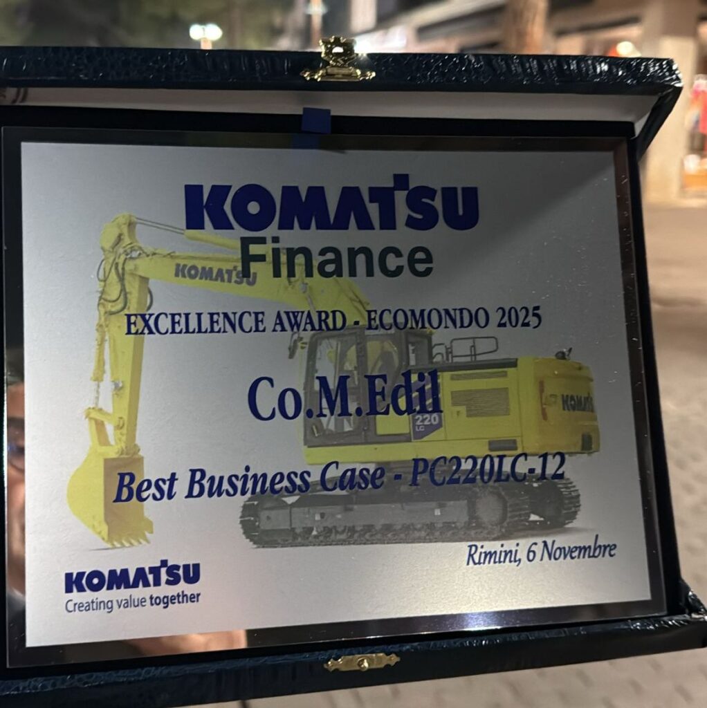 ECOMONDO 2025 – La Co.M.Edil di Brolo premiata da Komatsu come “Excellent Business”