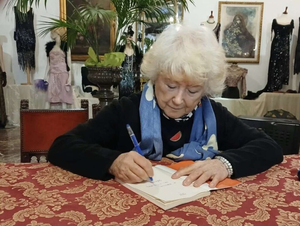 SILVIA PALOMBI – Al Museo del Costume di Mirto in una serata intensa tra memoir, memoria e futuro
