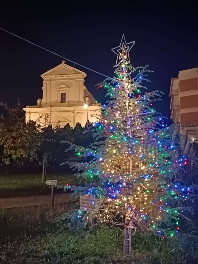 ACQUEDOLCI – Si accende l’Albero della Pace