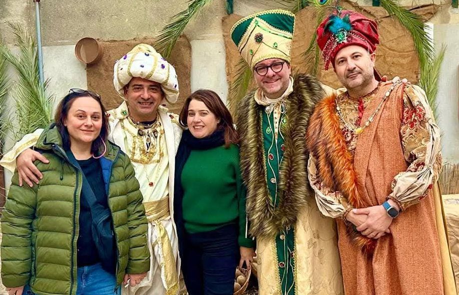 NUCCIO RICCIARDELLO – A Brolo il Presepe Vivente nel Borgo Antico è stato il cuore pulsante del Natale