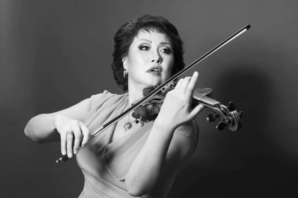 BRUNO CANINO & AIMAN MUSSAKHAJAYEVA – Domenica 18, concerto al Palacultura Antonello per la Filarmonica Laudamo