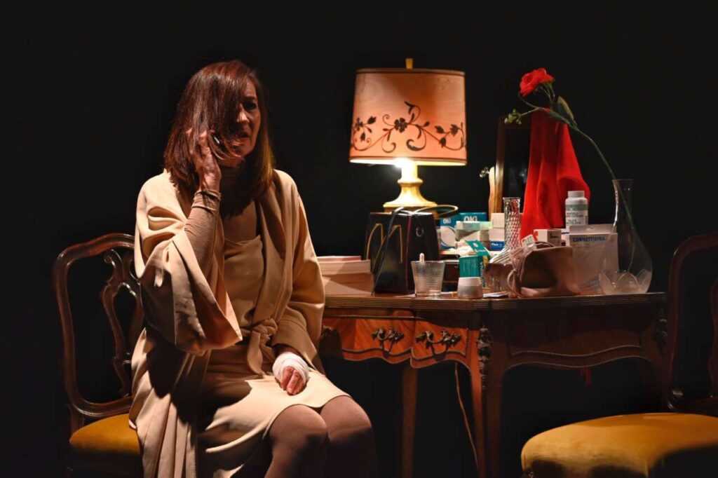 NUOVO TEATRO SCALETTA – In scena “Qualcosa di Lei”