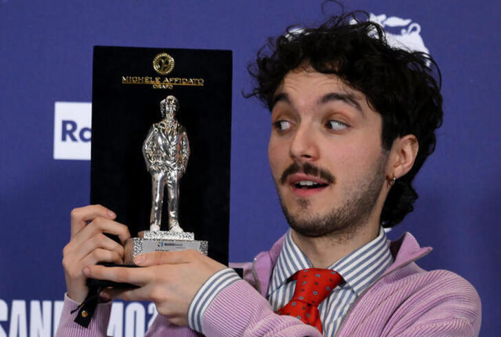 SANREMO 2026 – Il cantautore Mazziello si aggiudica la 10a edizione del premio Enzo Jannacci