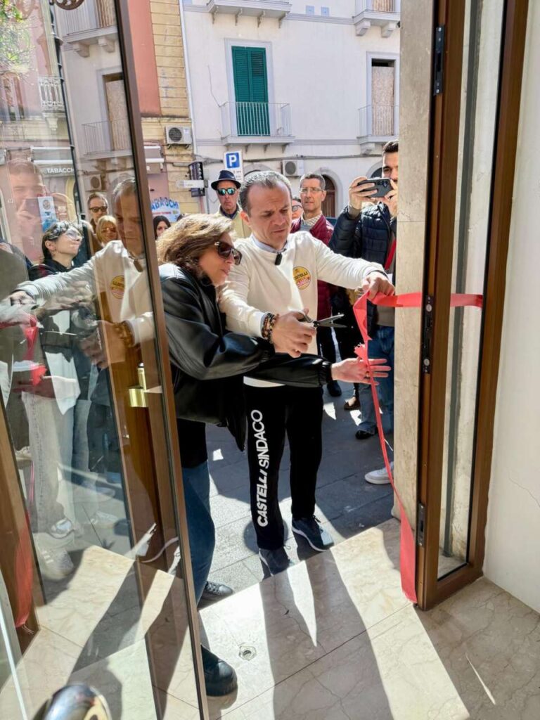 AMMINISTRATIVE A MILAZZO – Inaugurato il comitato di Laura Castelli: parte la campagna elettorale con De Luca e Sciotto