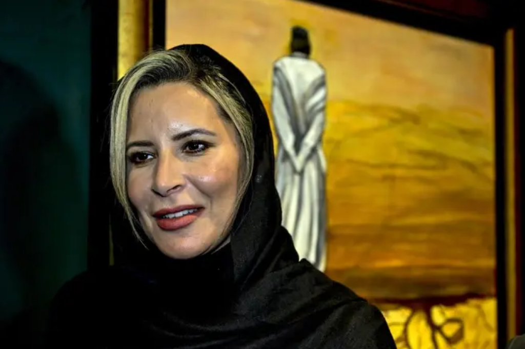 L’INGANNO DELL’OCCIDENTE – La “narrazione” diversa di Aisha Gheddafi, figlia dell’ex leader libico