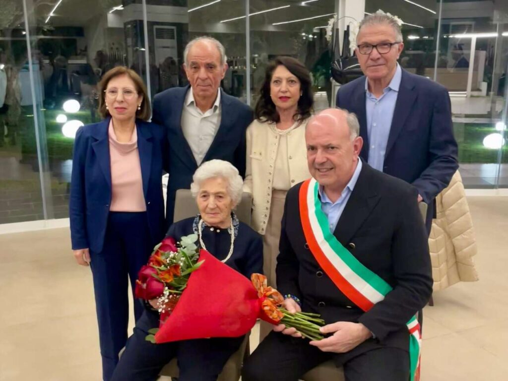 COMPLEANNI – Milazzo celebra i 100 anni della signora Venera Foti