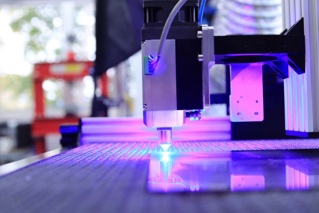 INCISIONE LASER SU ACCIAIO E METALLI – Come la marcatura ad alta precisione sta cambiando la produzione industriale