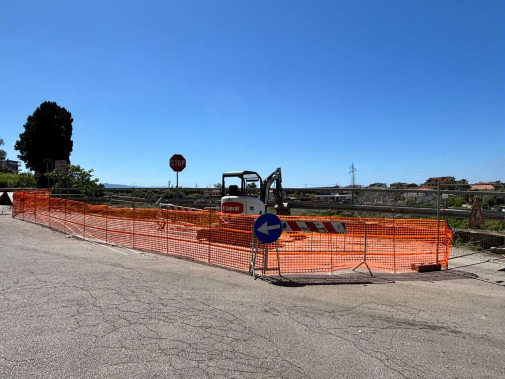 CAPO D’ORLANDO – Iniziati i lavori in via Torrente Bruca