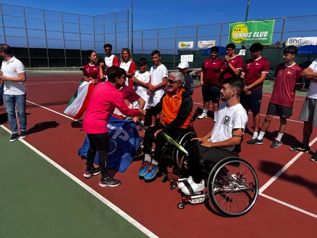 TENNIS IN CARROZZINA – Grande partecipazione a Rocca di Capri Leone