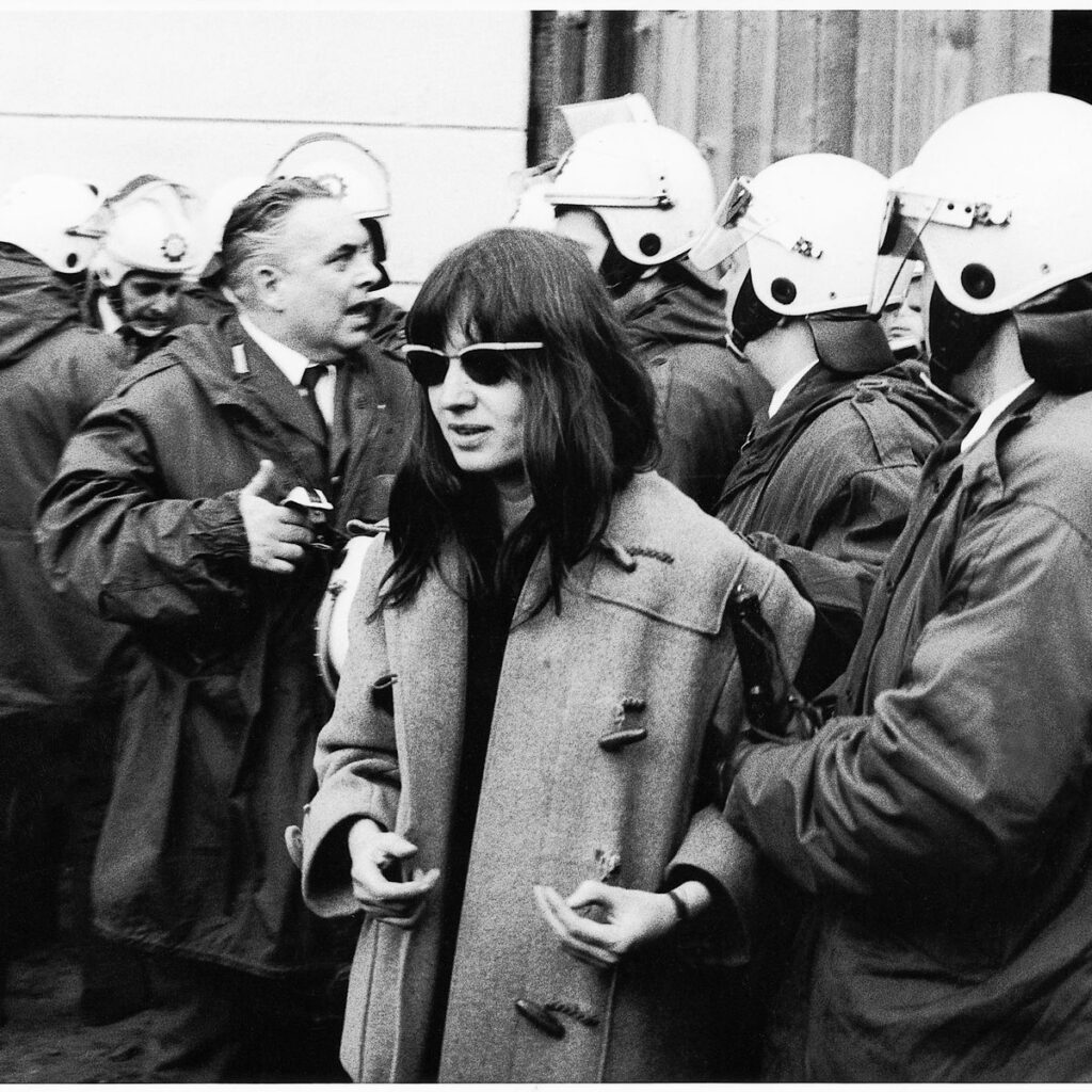 9 MAGGIO 1976 – Ulrike Meinhof non si è impiccata. L’hanno ammazzata