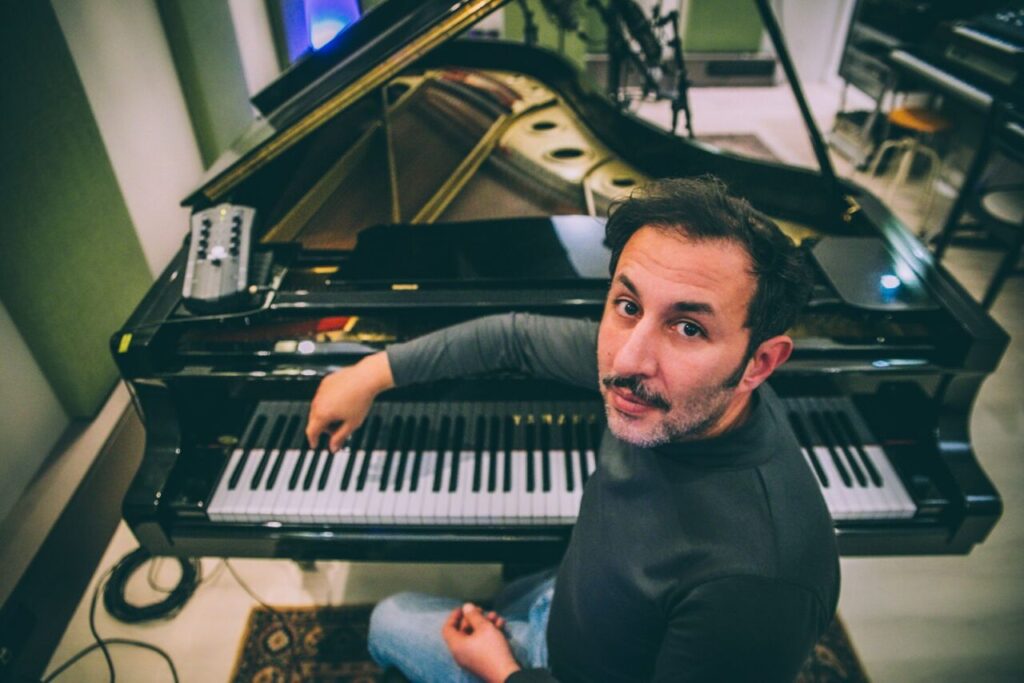 WILLIAM MANERA – Esce l’8 maggio il terzo album “Altresì”