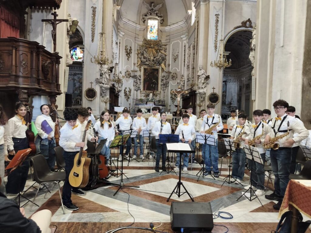 CONCORSI MUSICALI – L’Istituto Comprensivo di Brolo protagonista al “Benedetto Albanese”