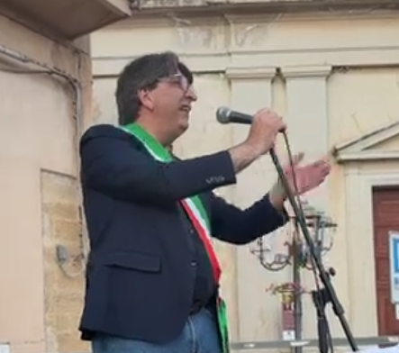 SINDACI – A Naso si conferma Nanì, a Milazzo Midili, a Barcellona la sorpresa si chiama Scolaro, a Messina vince Basile. Gli altri nomi