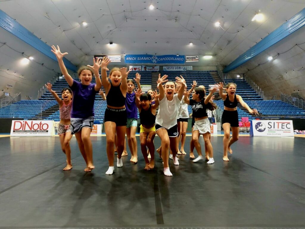 THE LAND OF DREAMS – Capo d’Orlando balla nel mondo dei sogni