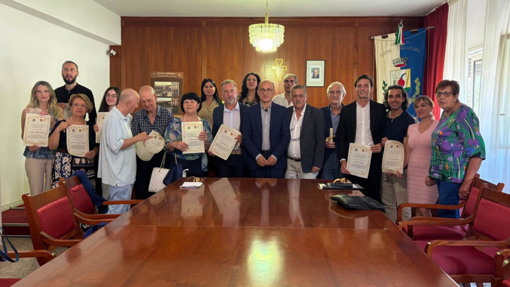 TERME VIGLIATORE – Consegnati attestati di pubblica stima a personalità virtuose