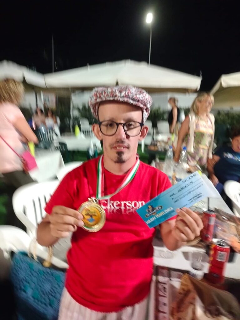 ROCCO LO RE – A Brolo trionfa alla Corrida del New Cocco Bello Beach