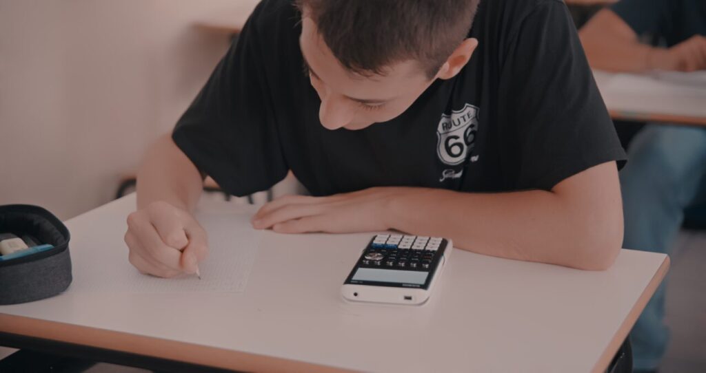 SCUOLA AL VIA – I sei consigli dell’esperto per scegliere la calcolatrice giusta: la guida di Skuola.net