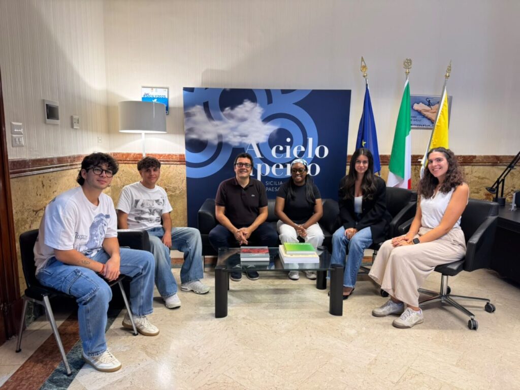 SERVIZIO CIVILE – Al via i progetti nei Comuni siciliani e nella sede di Anci